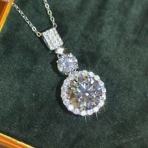 Certified 6ct. t.w. Moissanite Diamond Halo Pendant Necklace NEW